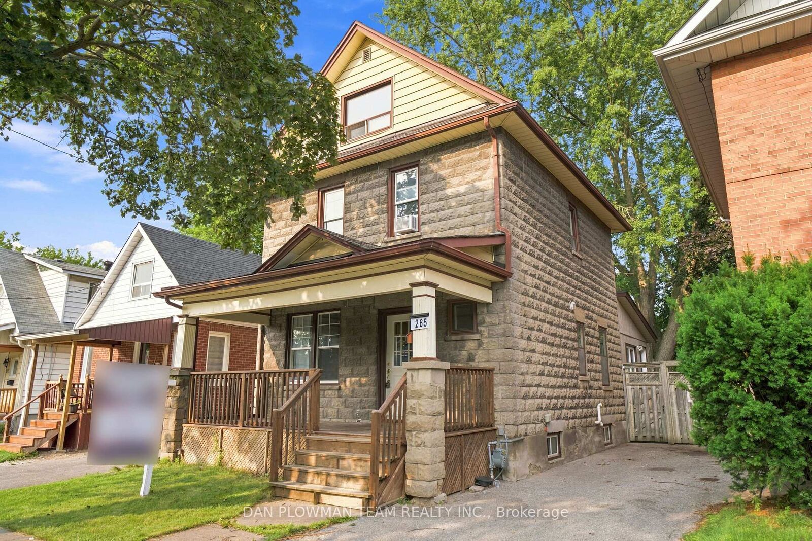 Property Photo: 265 Haig Street ON L1G 5N9