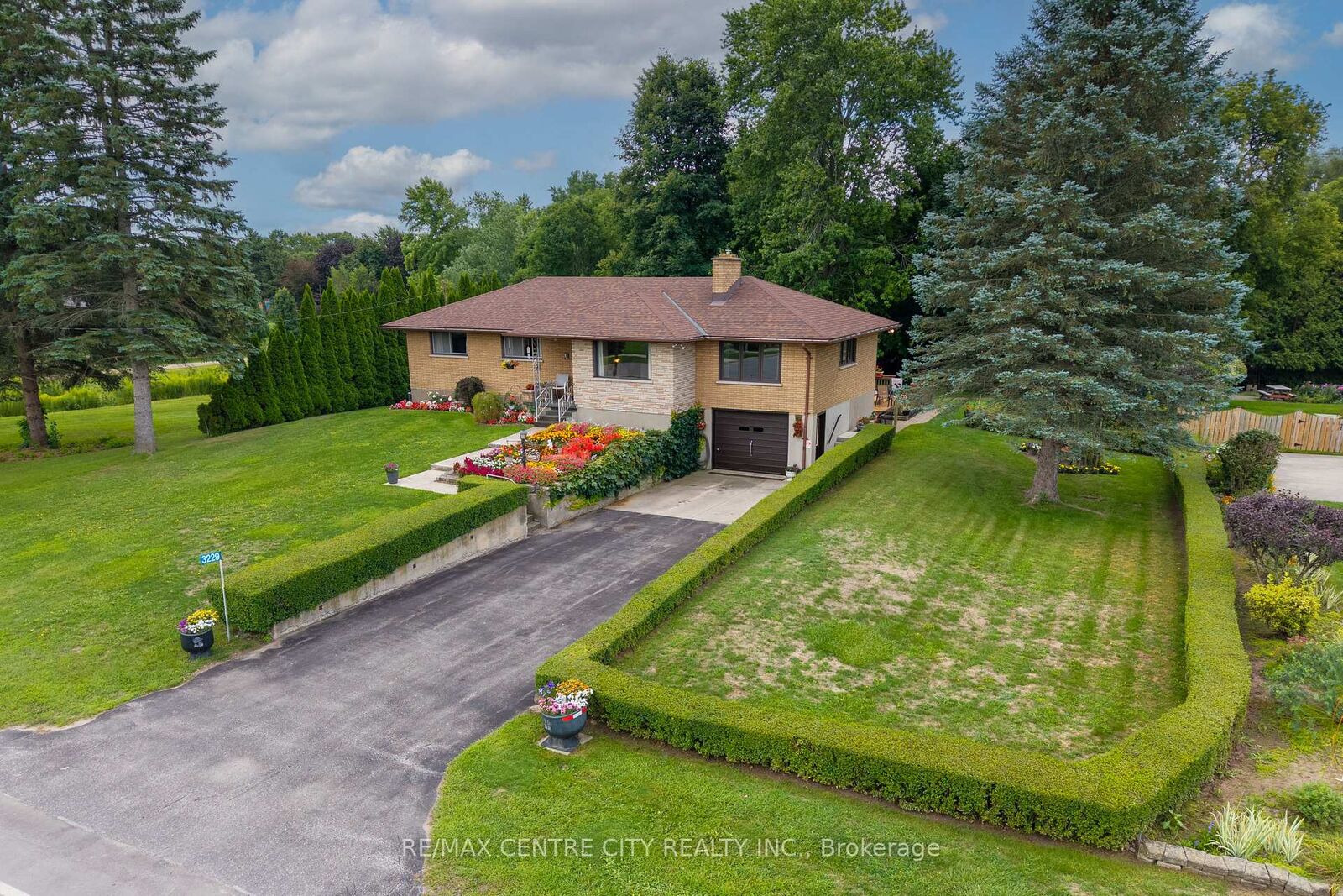 Property Photo:  3229 Napperton Drive  ON N7G 3H8 