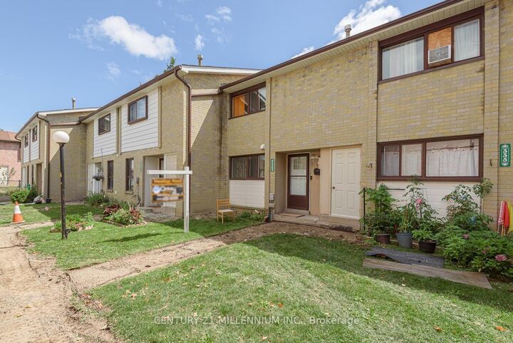 Property Photo: 336 Fleetwood Crescent ON L6T 2E7