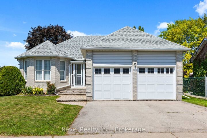 Property Photo:  164 Elgin Street  ON K9V 6B3 