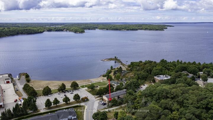 Property Photo:  21 Prospect Street 4  ON P2A 2B5 