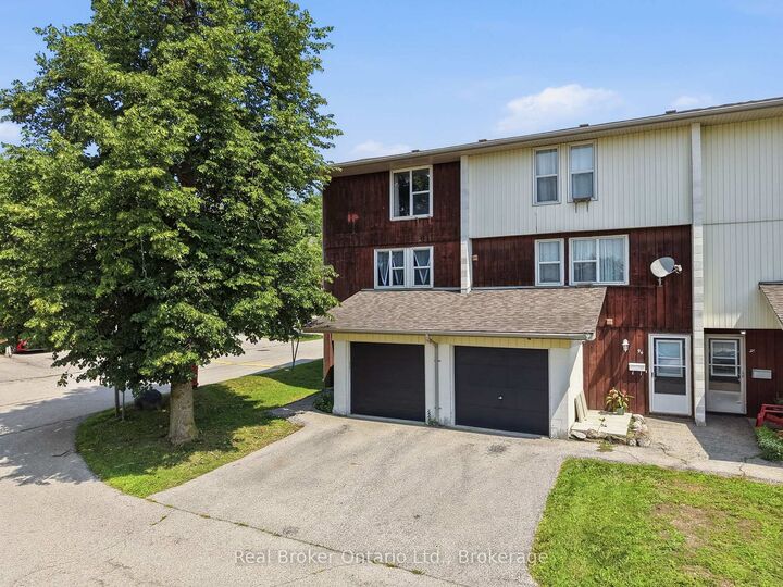 Property Photo:  135 Chalmers Street S 93  ON N1R 6M2 