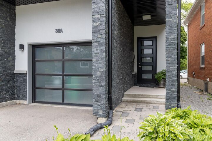 Photo de la propriété:  35A Broadview Avenue  ON L5H 2S8 