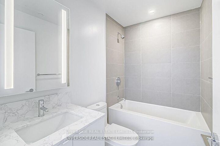 Property Photo:  270 Dufferin Street 618  ON M6K 0H8 