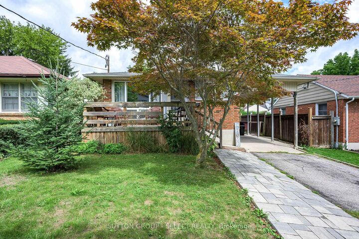 Property Photo:  566 Chester Street  ON N6C 2J9 