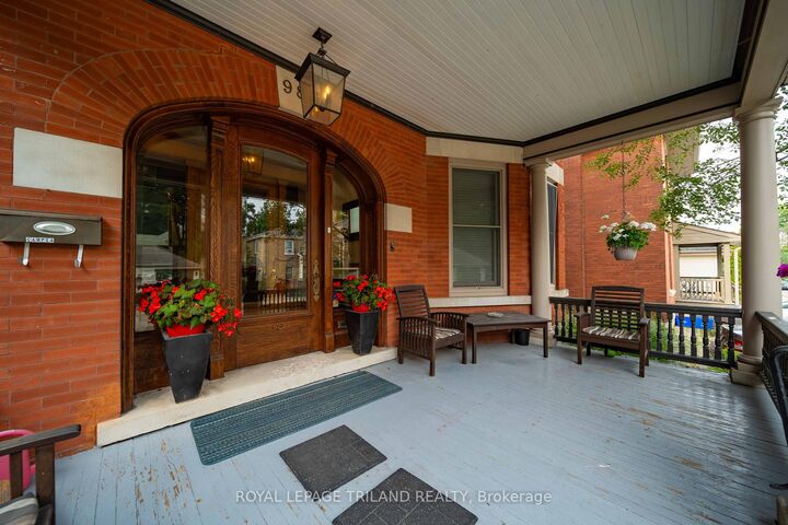 Property Photo: 98 Central Avenue ON N6A 1M4