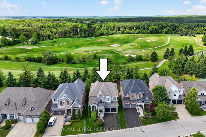 19 Emerald Heights Drive — photo 1