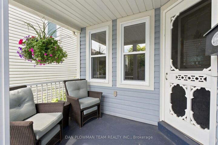 Property Photo: 52 Wells Crescent ON L1M 1C9