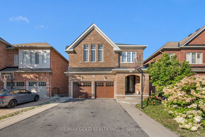 19 Bellcrest Road — photo 1