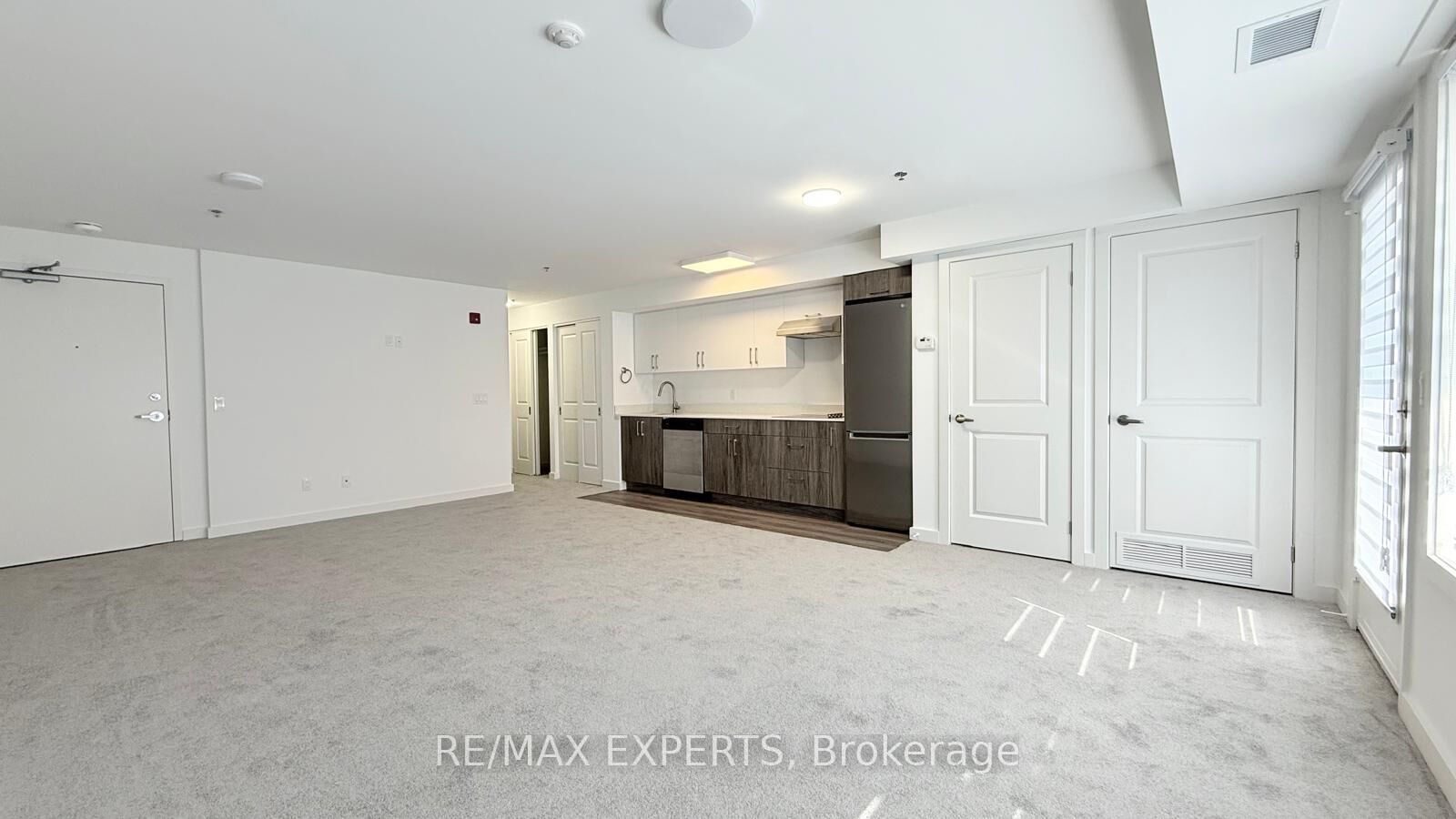 Property Photo:  45 Connaught Avenue 404  ON M4L 2V8 
