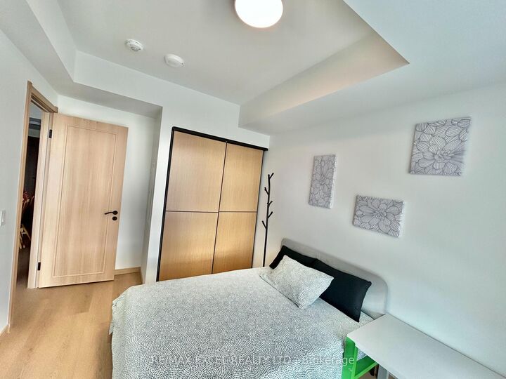 Property Photo: 3429 Sheppard Avenue E 910 ON M1T 3K5