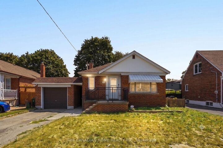 Property Photo: 1373 Pharmacy Avenue ON M1R 2J6