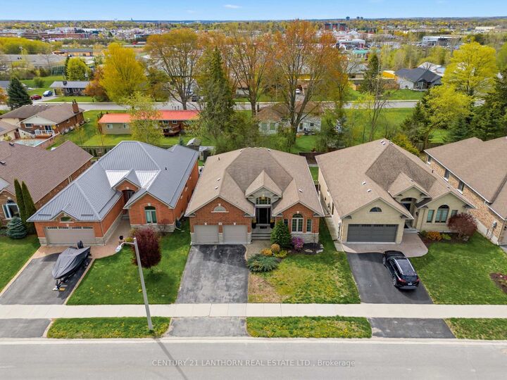 Property Photo:  39 McDougall Drive  ON K8N 0M1 