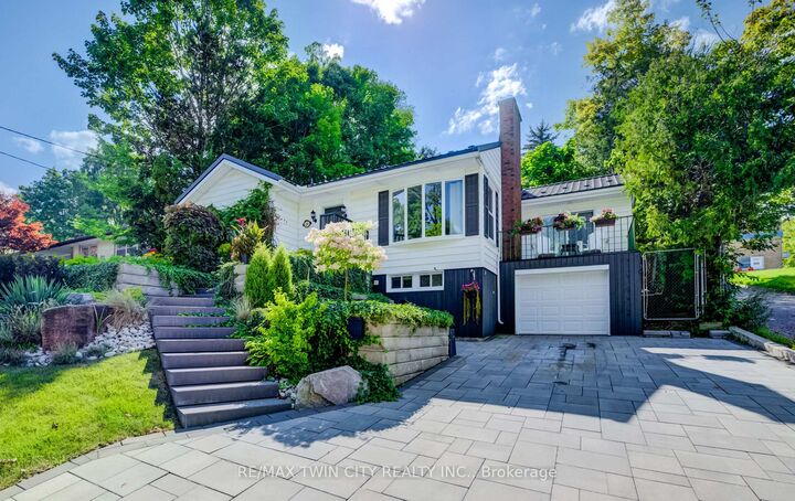 24 Forest Road — photo 1