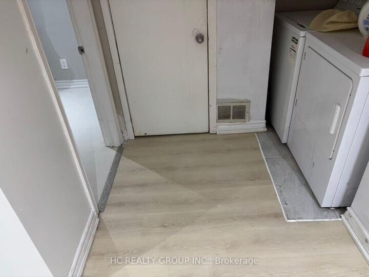 Property Photo:  25 Beechwood Avenue Lower  ON M6N 4S9 