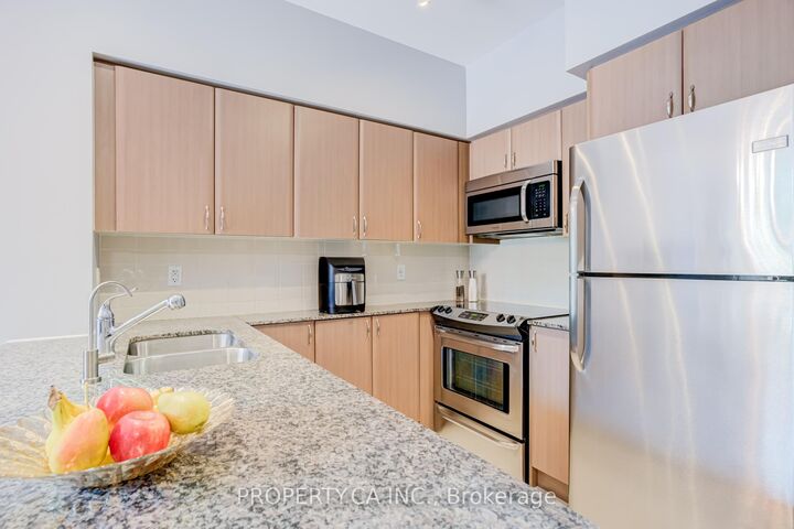 Property Photo:  525 Wilson Avenue 118  ON M3H 0A7 