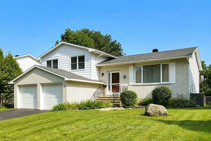 Property Photo: 31 Ross Street ON K7A 4V7