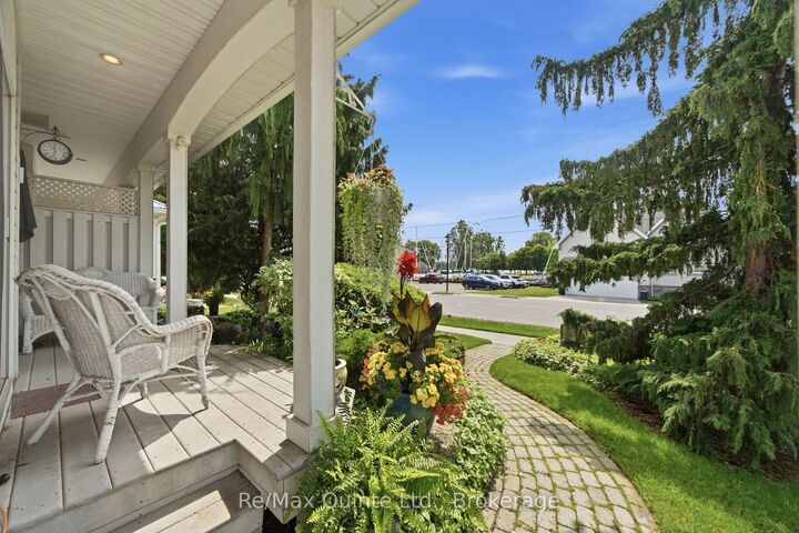Property Photo: 86 Pinnacle Street S ON K8N 5Y5