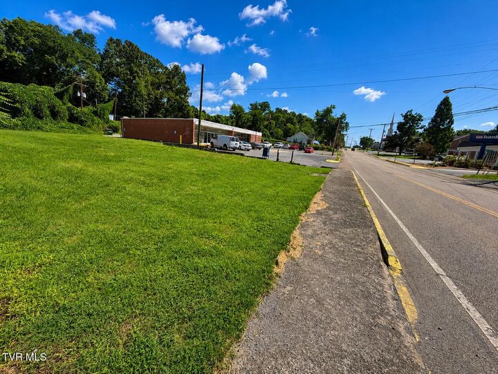 Property Photo:  129 East Main Boulevard  TN 37642 