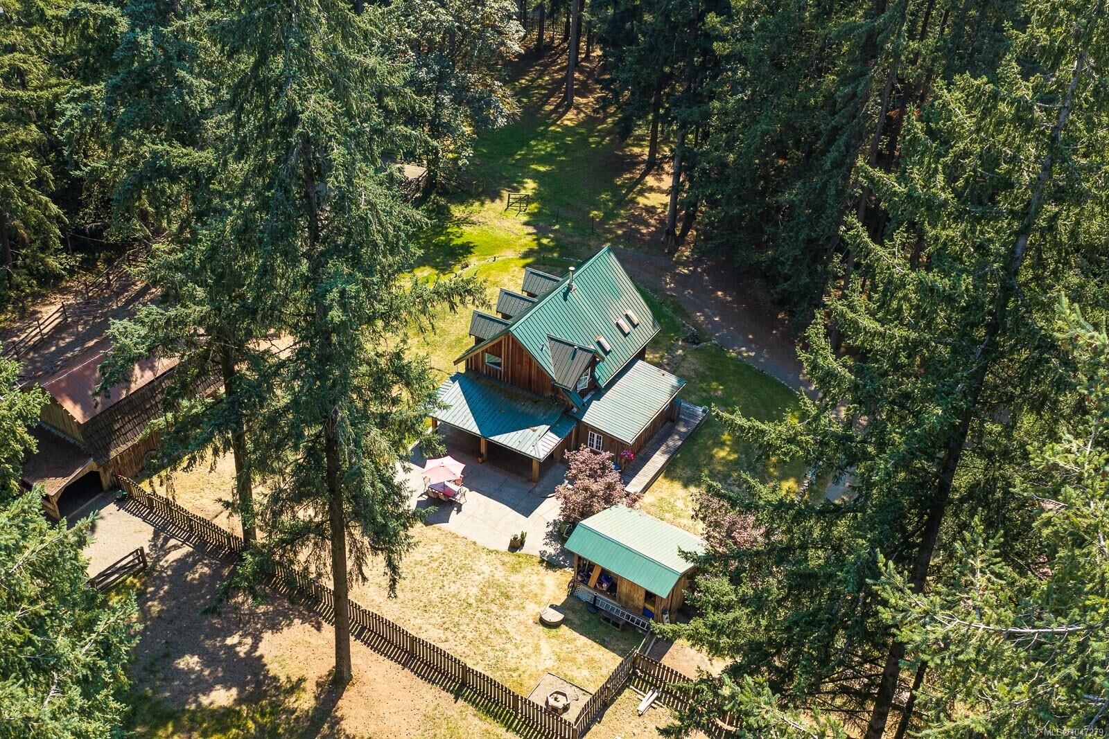 Property Photo: 1584 Nurmi Rd BC V0R 2M0