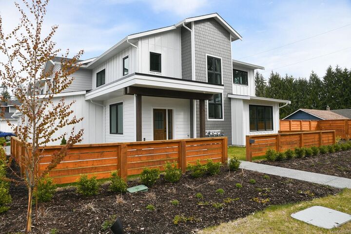 Property Photo: 1090 Evergreen Rd #1 BC V9W 3R9