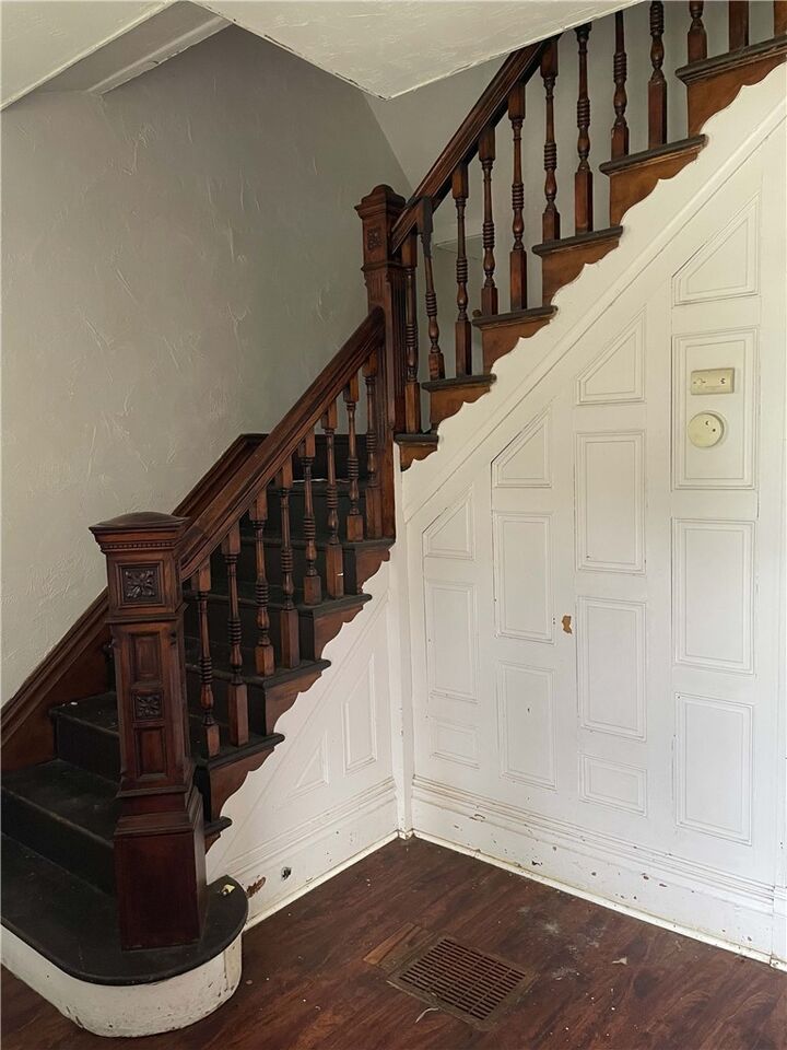 Property Photo:  714 Union  PA 15132 