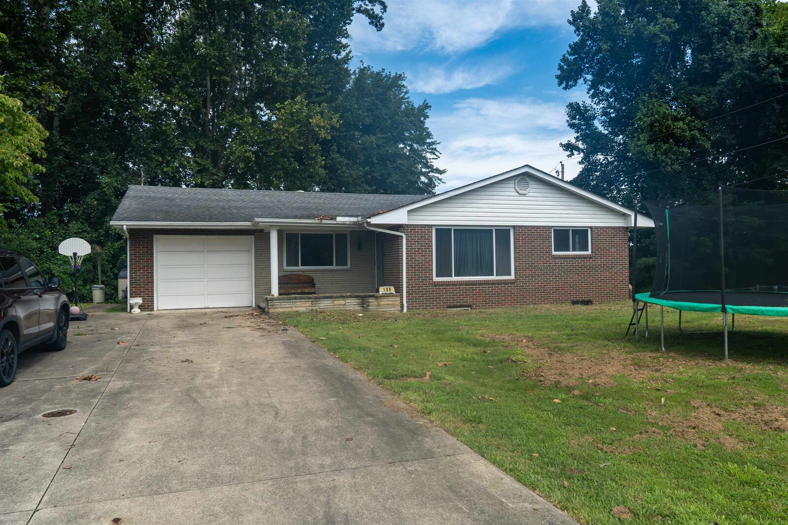 Property Photo:  109 Forrest Avenue  KY 41175 