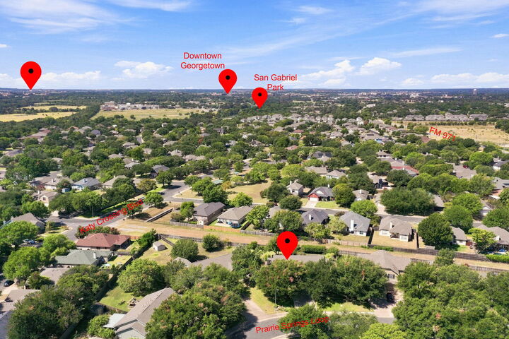 Property Photo: 196 Prairie Springs Loop TX 78626