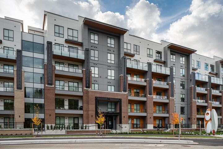 55 Klahanie Drive 410 — photo 1