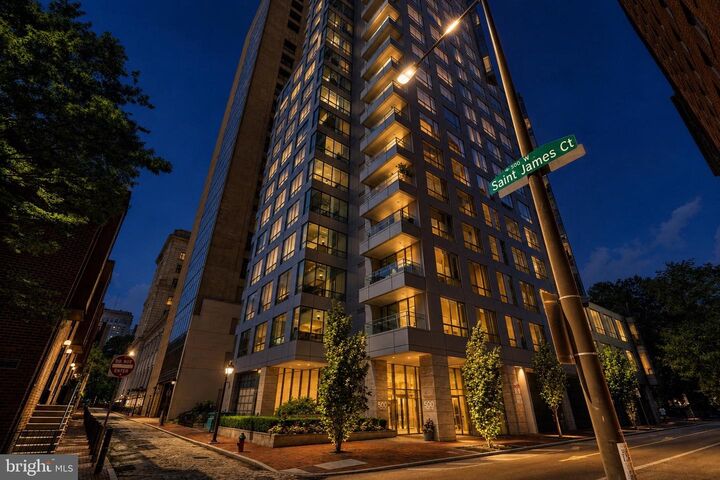 Property Photo:  500 Walnut Street 1101/02  PA 19106 