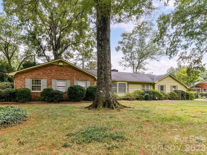 Property Photo:  5535 Lansing Drive  NC 28270 