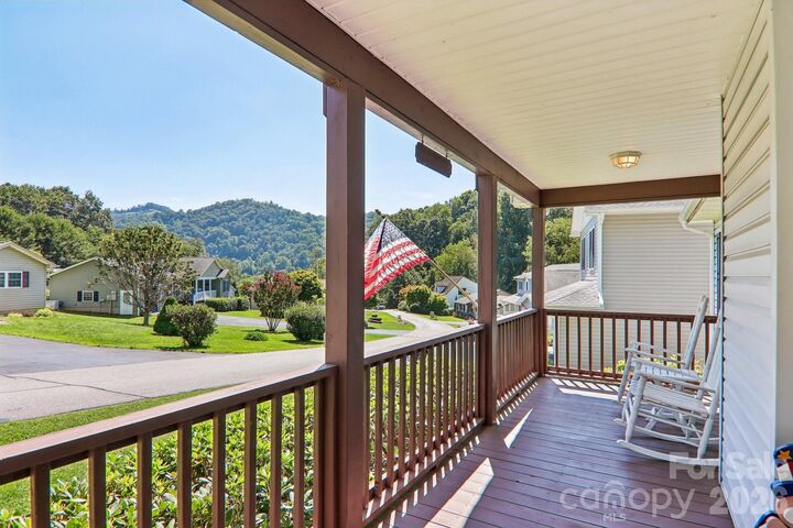 Property Photo:  117 Pinellas Lane  NC 28785 