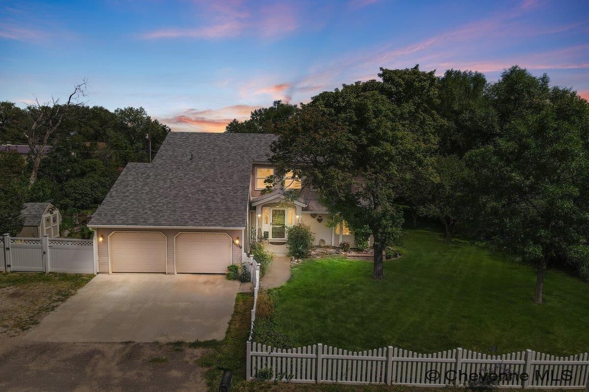 Property Photo: 1809 S 2nd Ave WY 82007