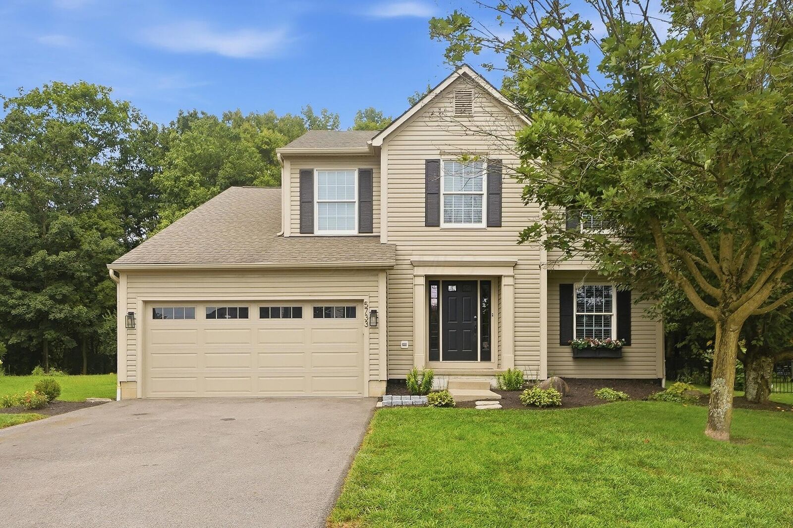 Property Photo:  5733 Paul Talbott Circle  OH 43123 