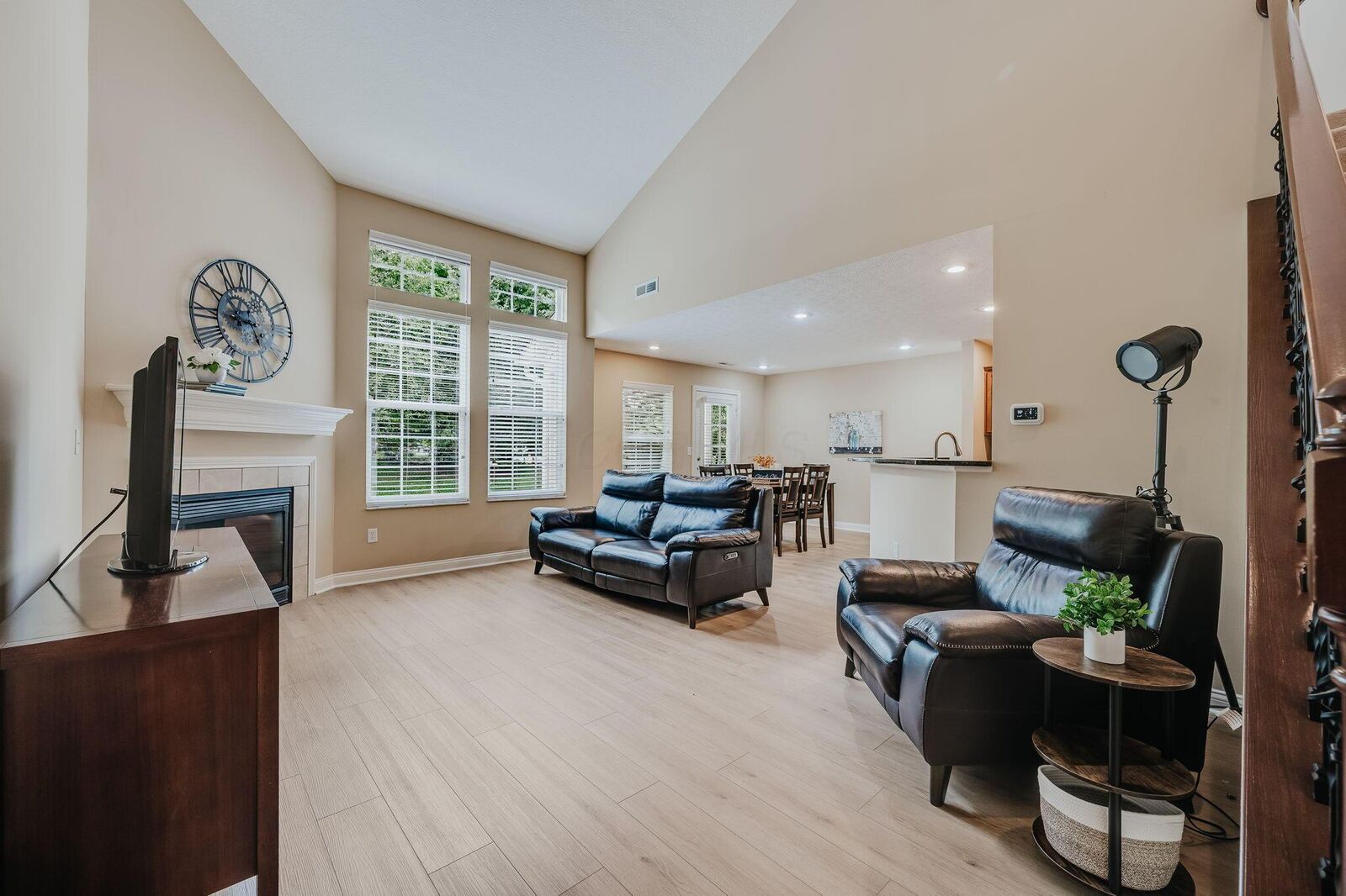 Property Photo:  5033 Calais Drive  OH 43221 