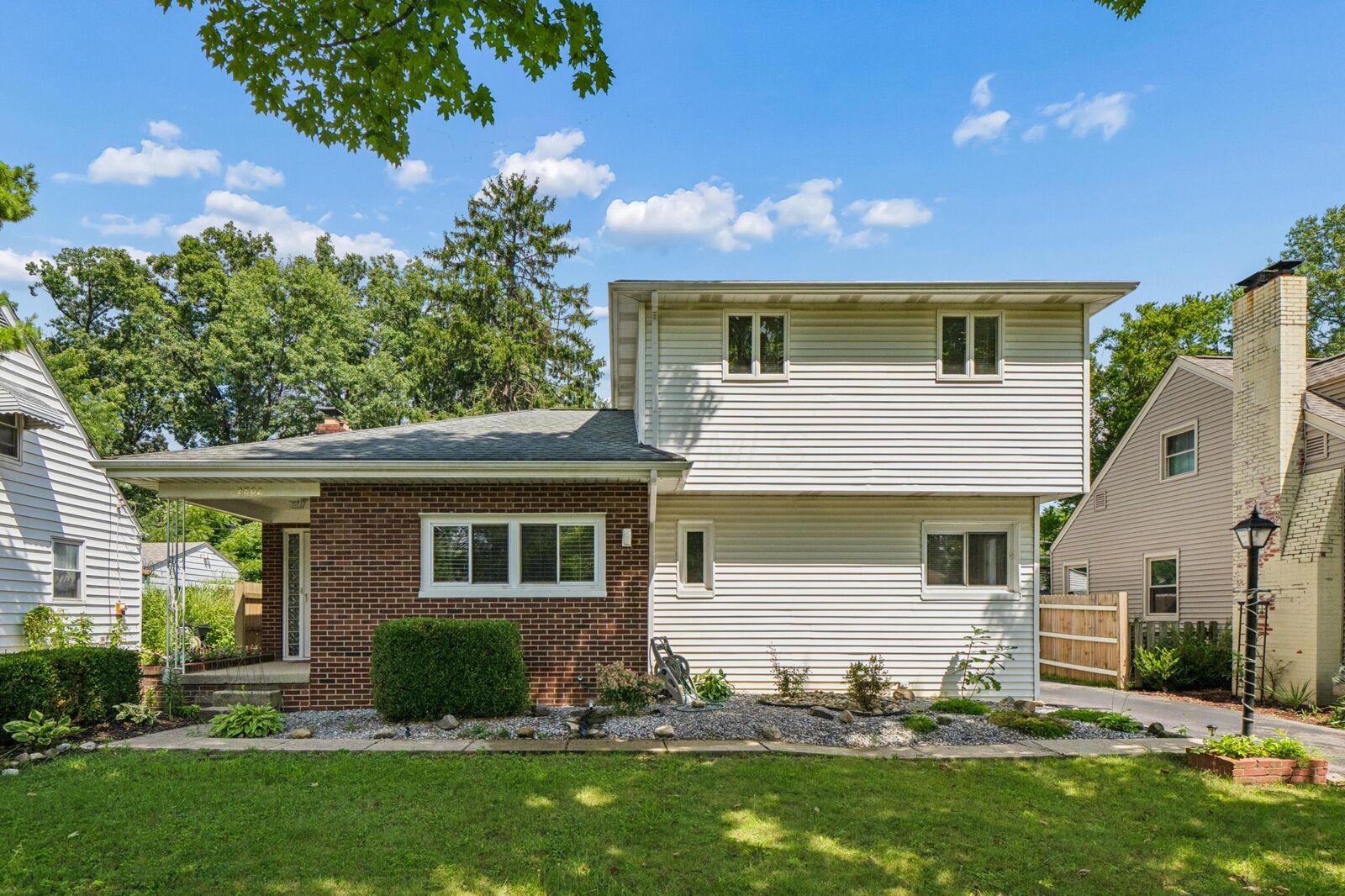 Property Photo:  2802 Wildwood Road  OH 43231 