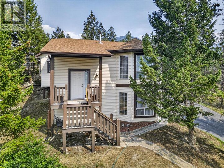 20B Wolf Crescent — photo 1