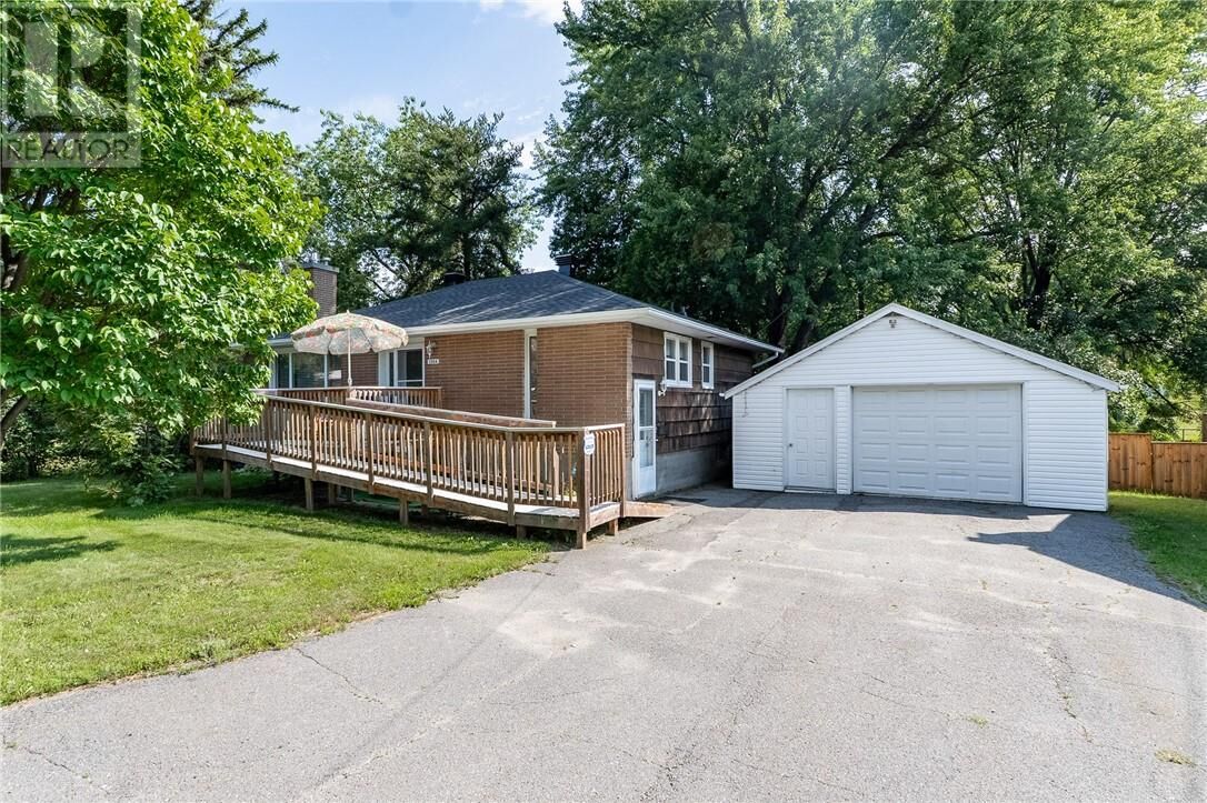 Property Photo:  1364 Southview Drive  ON P3E 2L6 