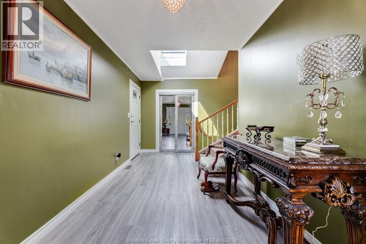 Property Photo:  37 Elizabeth Crescent  ON N8H 4Y4 