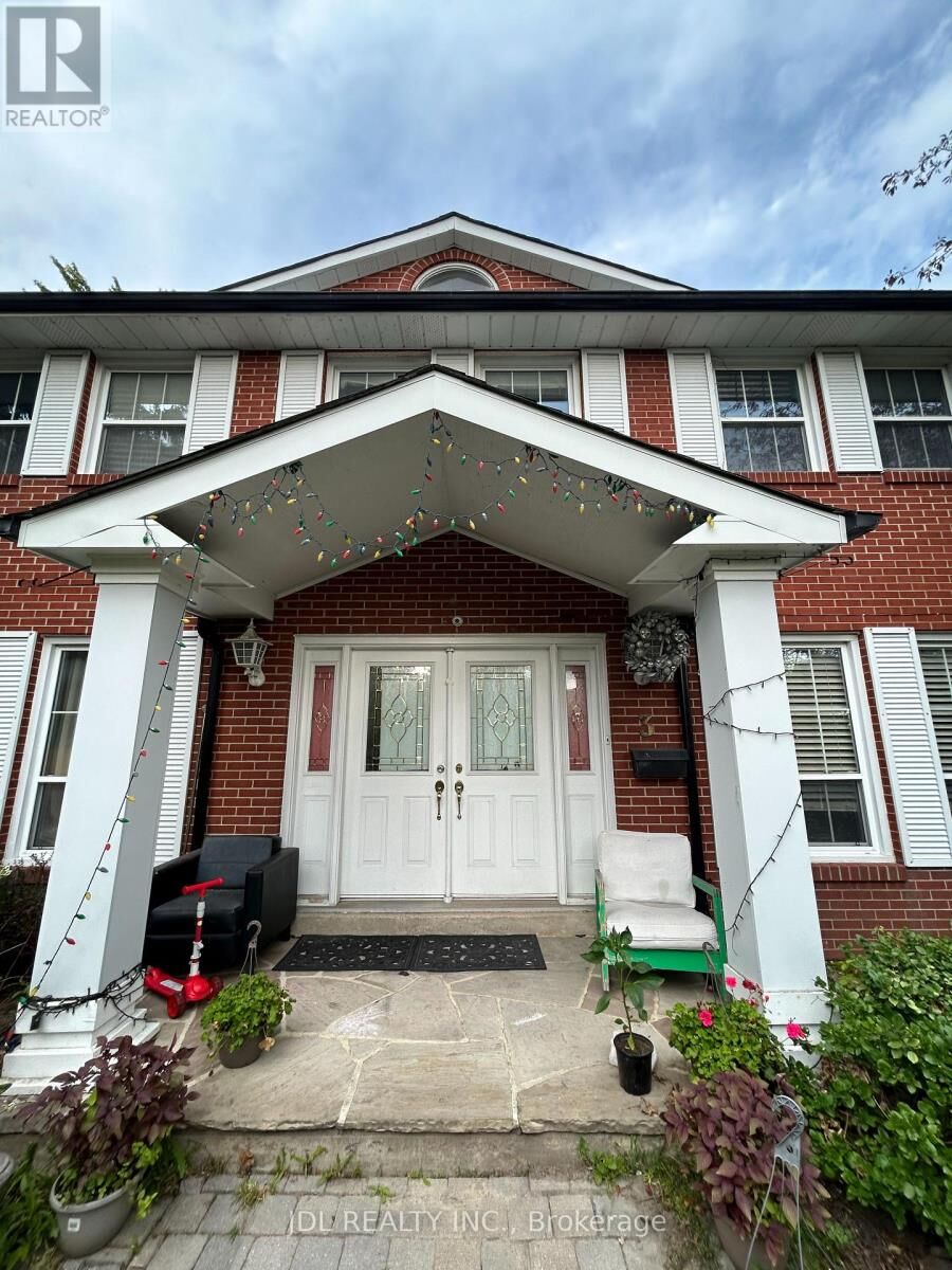Property Photo: 3 Butterfield Dr Drive ON M3A 2L9