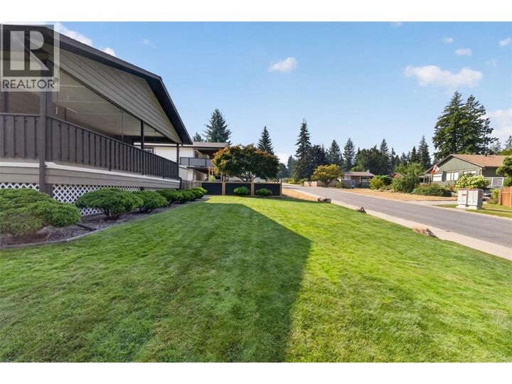 Property Photo: 2730 5 Avenue Northeast BC V1E 2K3