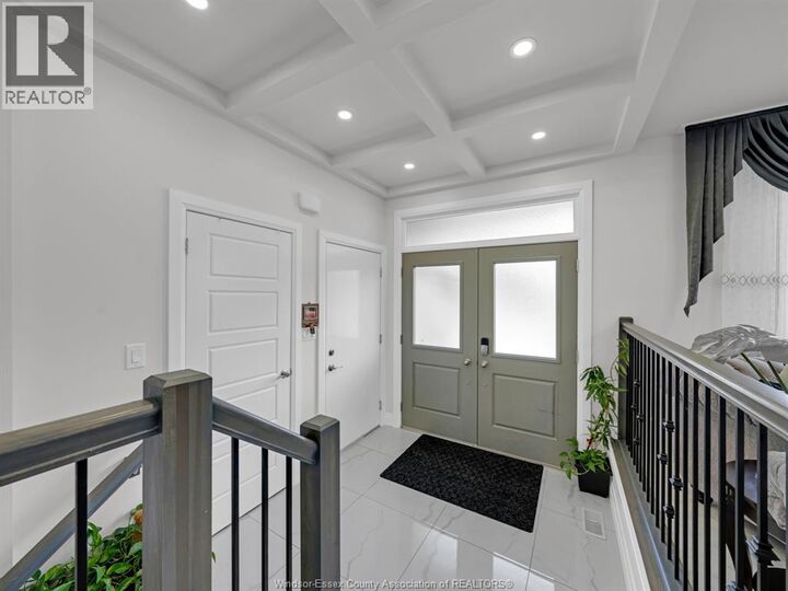 Property Photo:  233 Sandybrook Way  ON N9Y 0A3 