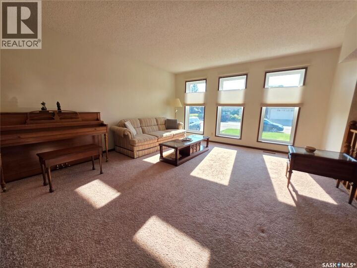 Property Photo: 411 Milburn Crescent SK S9H 4X8