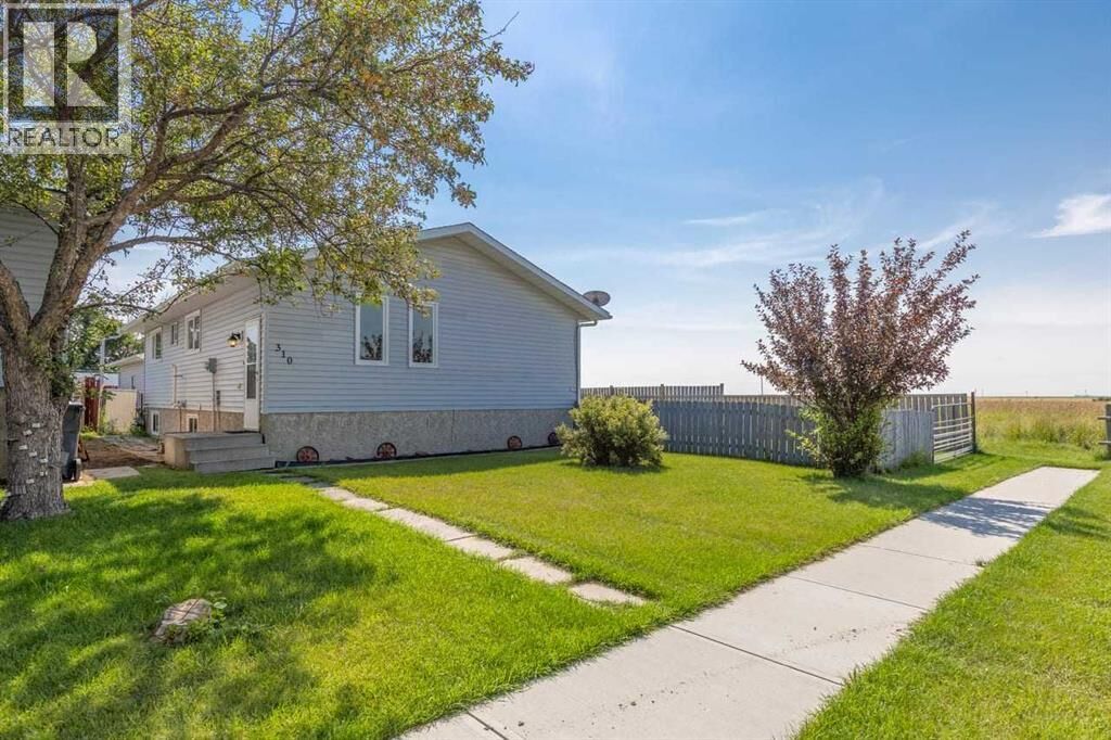 Property Photo: 310 Stuart Street AB T0L 0J0