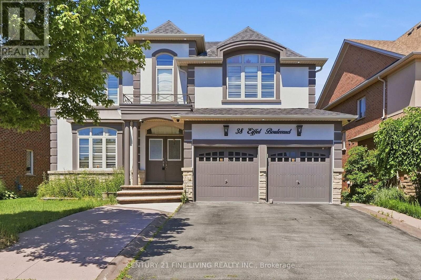 Property Photo: 38 Eiffel Boulevard ON L6P 1W3