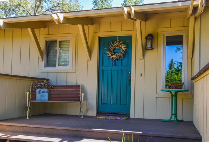 Property Photo: 23101 Gold Springs Dr CA 95310