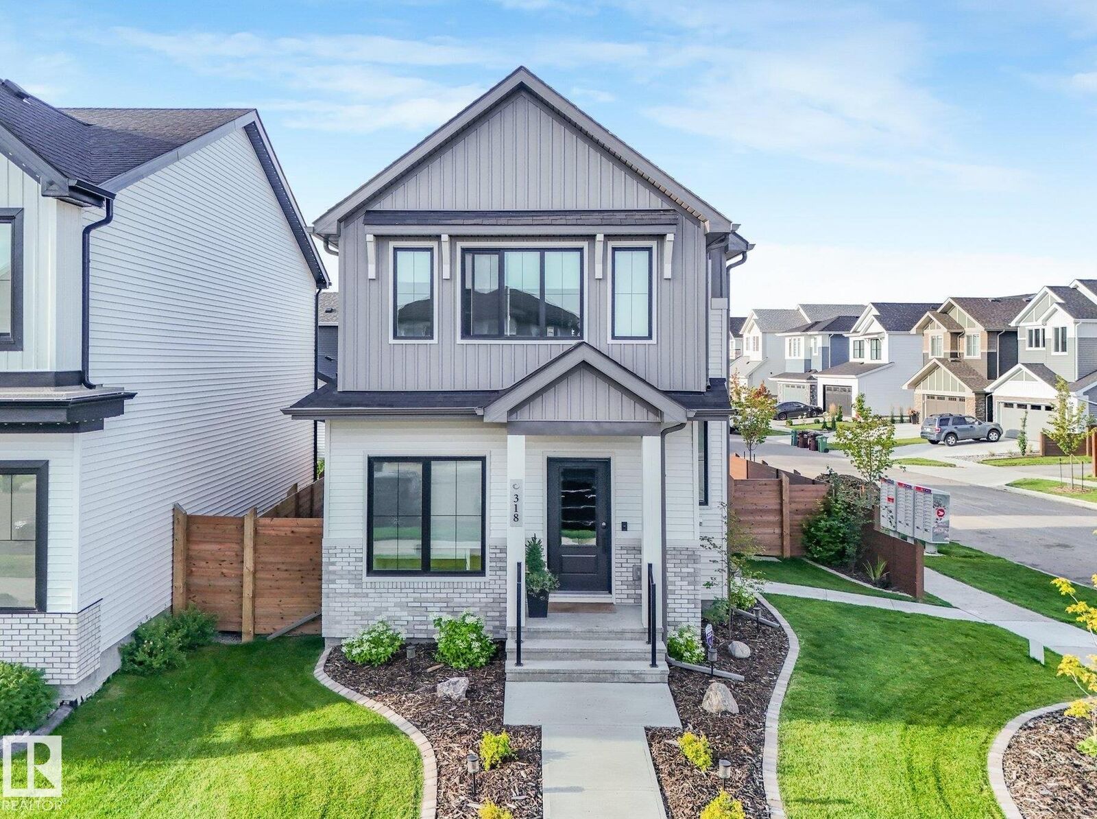 Property Photo:  318 Jensen Lakes Boulevard  AB T8N 7Z4 