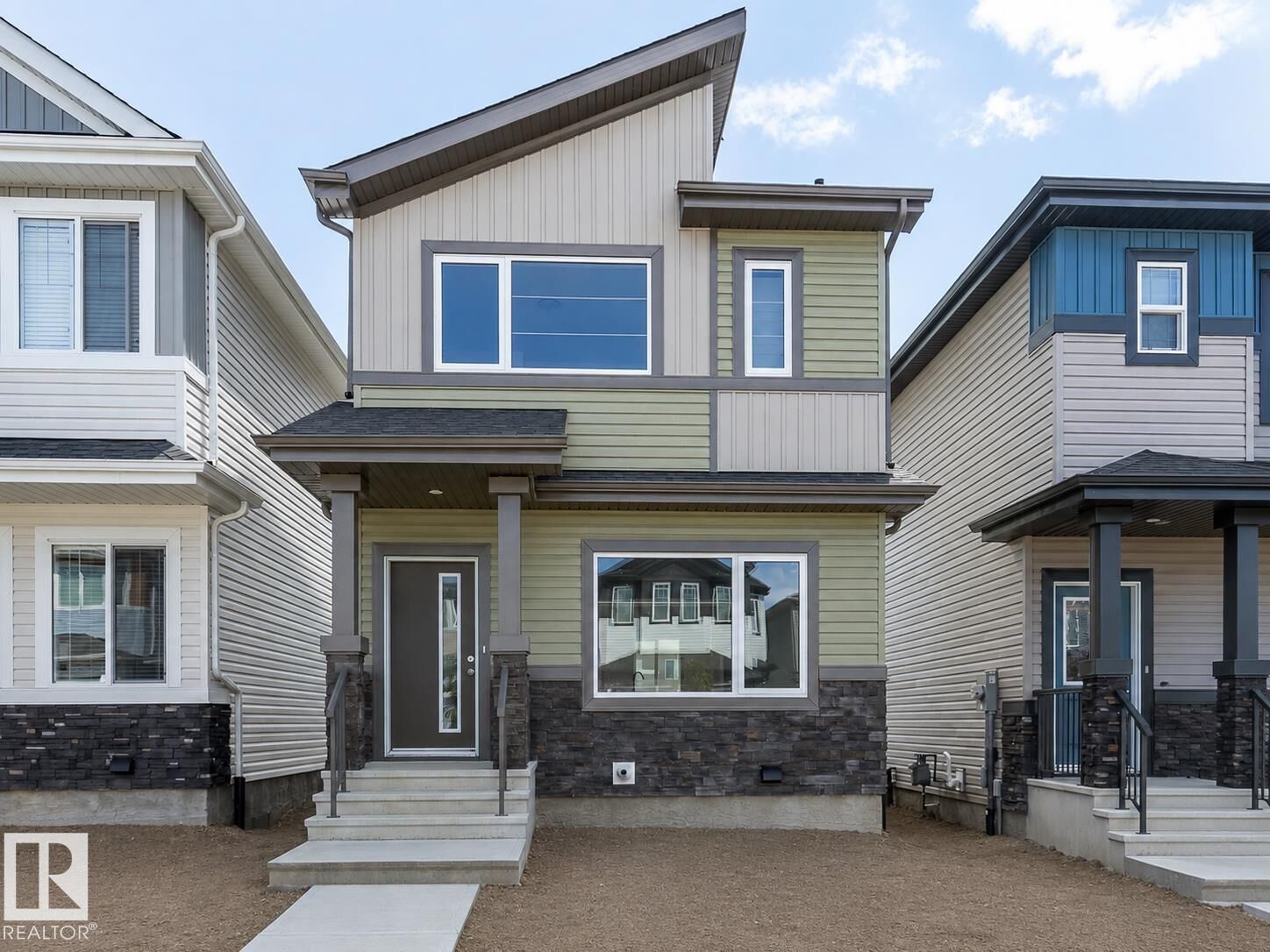 Property Photo: 3617 Triomphe Boulevard AB T4X 3A7