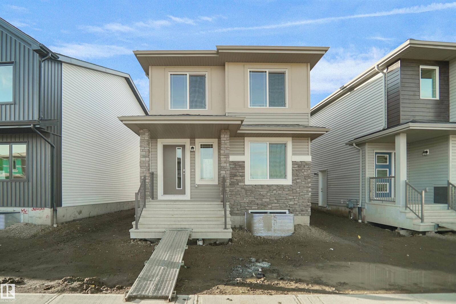 Property Photo: 261 Falcon Crescent AB T0B 3M3