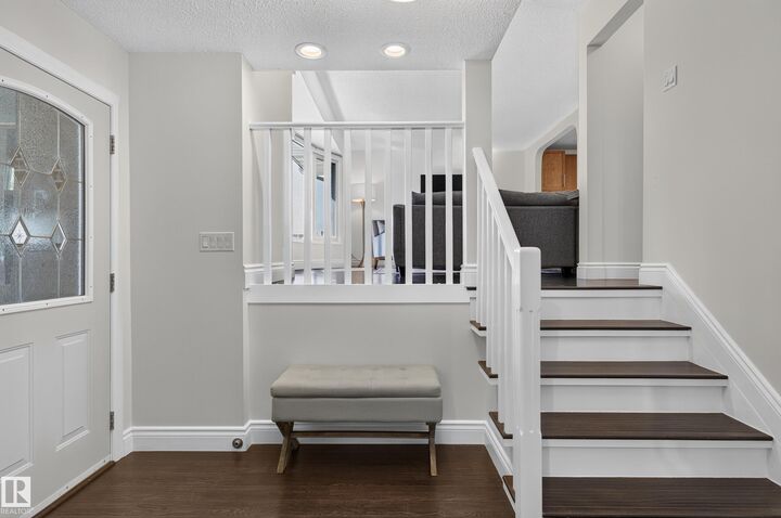 Property Photo:  1 Georgia Place  AB T8N 1R6 
